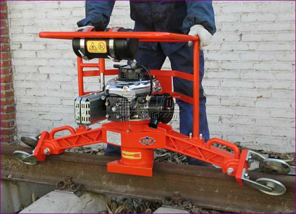 FMG-6.0�̓�(n��i)ȼ�����܉��ĥ�C(j��)