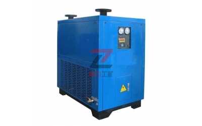 �՚����C(j��)